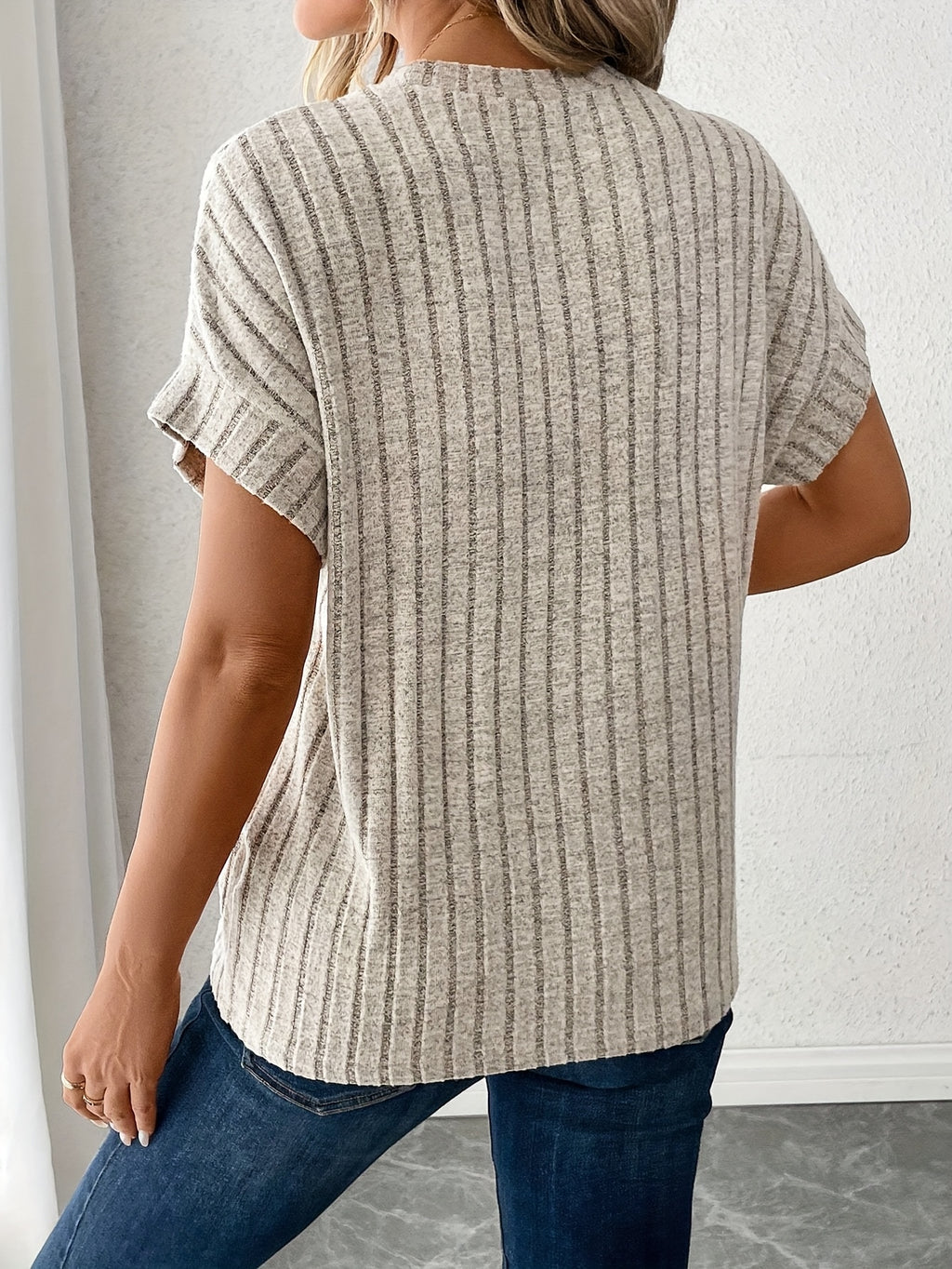Women's Casual Summer Drop Shoulder Striped Round Neck T-Shirt