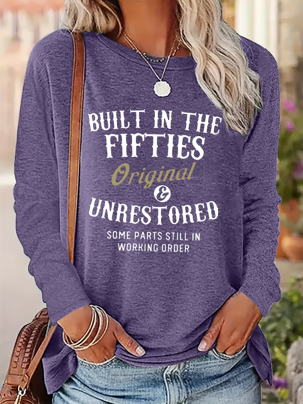2025 New Women'S Casual Long-Sleeve T-Shirt with "BUILT IN THE FIFTIES" Print, Stretchy And Comfortable Loose-Fitting Round-Neck Top, a Must-Have Shirt for Spring, Autumn, And Winter, Suitable for Daily Home Wear And Outdoor