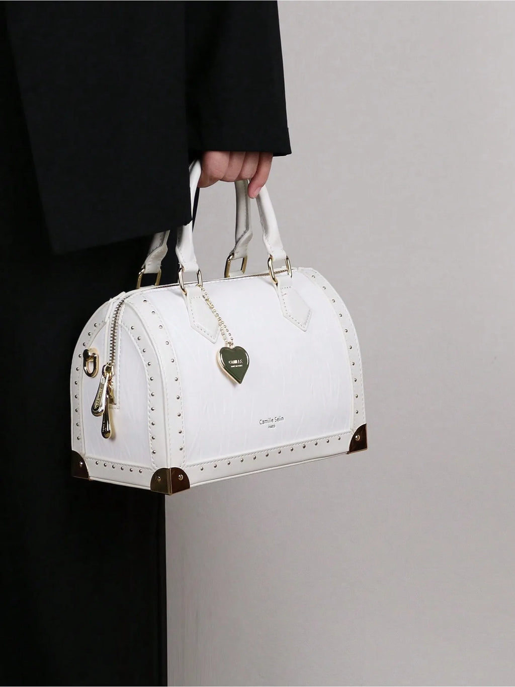 Fashionable high-end vintage rivet box-shaped bag personalized street handbag Boston bag