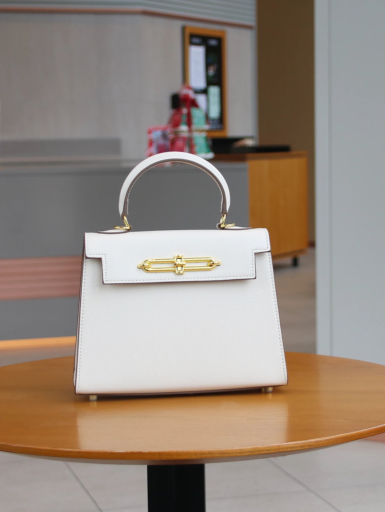 2026 high-end portable fashion ladies bag temperament small bag palm print handbag OL commuter Joker work bag light luxury stere