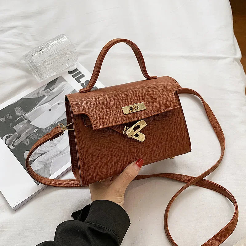 New Style Women's Bag with Lock Closure Fashionable Women Bag Trendy Embossed Women's Shoulder Bag Popular Crossbody Bag